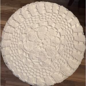Vintage Hand Crocheted Round Pineapple Lace Tablecloth White Cotton 44” Grandma